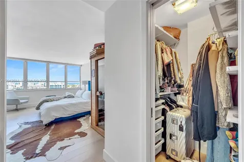 11 Island Avenue Miami Beach FL 33139