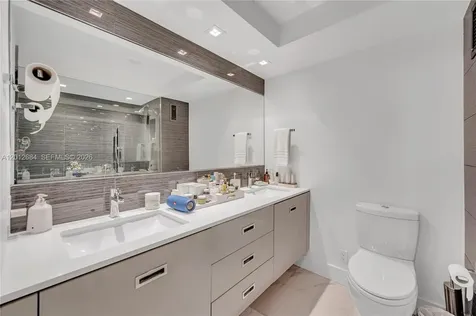 11 Island Avenue Miami Beach FL 33139
