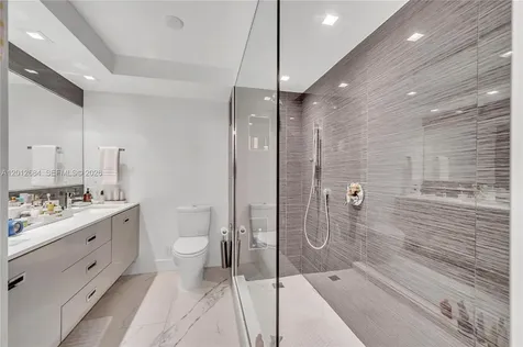 11 Island Avenue Miami Beach FL 33139