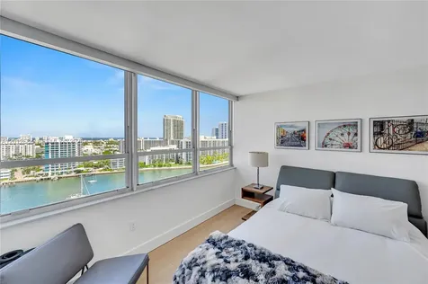11 Island Avenue Miami Beach FL 33139