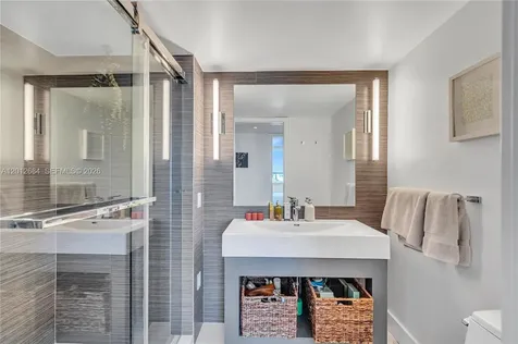 11 Island Avenue Miami Beach FL 33139