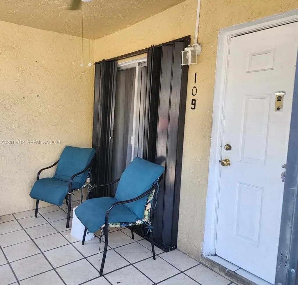 15619 SW 73rd Circle Terrace Miami FL 33193