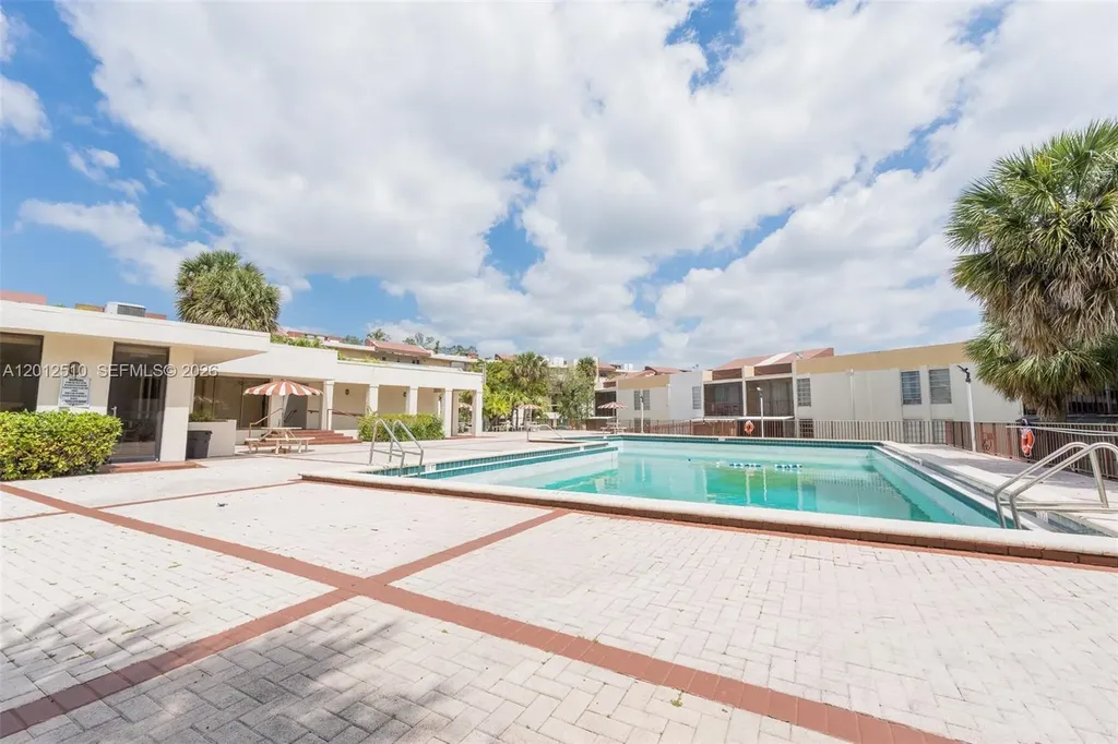 8870 Fontainebleau Boulevard Miami FL 33172