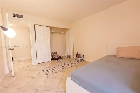 8870 Fontainebleau Boulevard Miami FL 33172