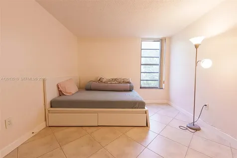 8870 Fontainebleau Boulevard Miami FL 33172