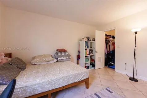 8870 Fontainebleau Boulevard Miami FL 33172