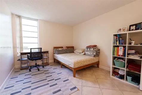 8870 Fontainebleau Boulevard Miami FL 33172