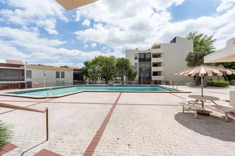 8870 Fontainebleau Boulevard Miami FL 33172