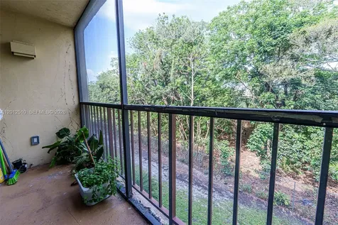 8870 Fontainebleau Boulevard Miami FL 33172