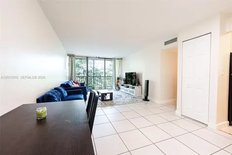 8870 Fontainebleau Boulevard Miami FL 33172