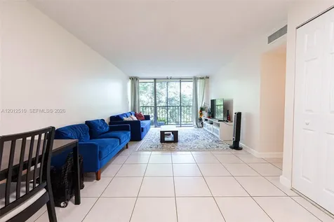 8870 Fontainebleau Boulevard Miami FL 33172
