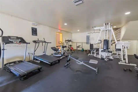 8870 Fontainebleau Boulevard Miami FL 33172