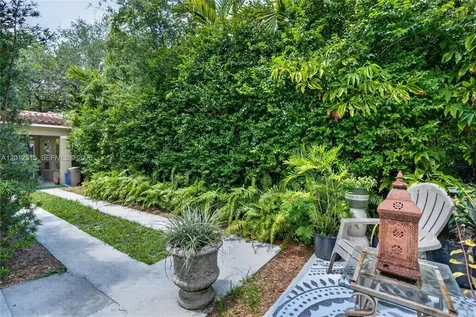 Guest House San Miguel Coral Gables FL 33134