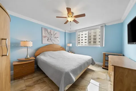 401 Ocean Drive Miami Beach FL 33139