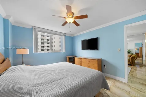 401 Ocean Drive Miami Beach FL 33139