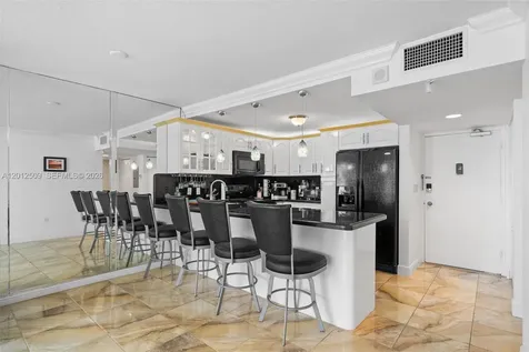 401 Ocean Drive Miami Beach FL 33139