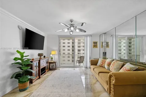401 Ocean Drive Miami Beach FL 33139