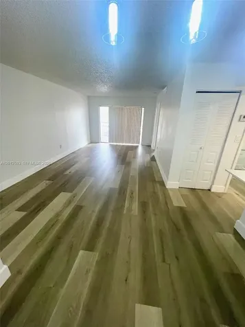 15201 SW 80th Street Miami FL 33193