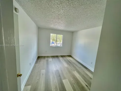 15201 SW 80th Street Miami FL 33193