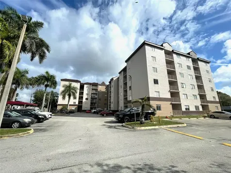 15201 SW 80th Street Miami FL 33193