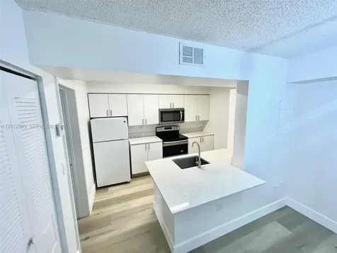 15201 SW 80th Street Miami FL 33193