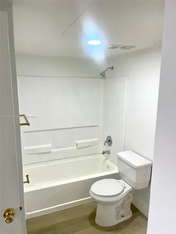 15201 SW 80th Street Miami FL 33193