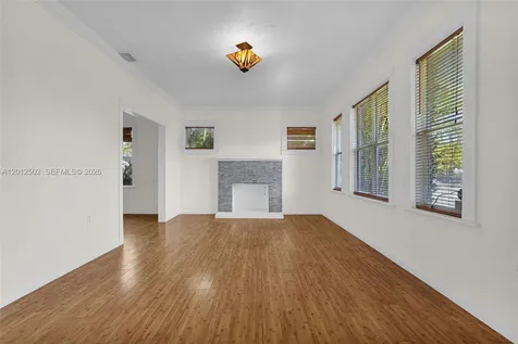 126 NW 48th Street Miami FL 33127