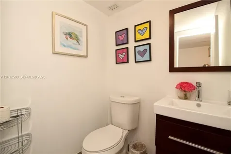 17560 Atlantic Boulevard Sunny Isles Beach FL 33160