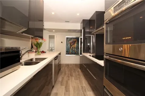 17560 Atlantic Boulevard Sunny Isles Beach FL 33160