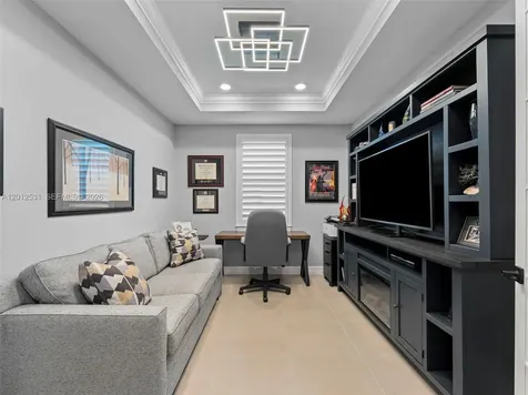 4460 Waterside Drive Oakland Park FL 33309