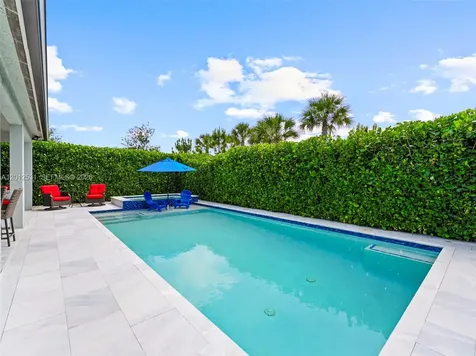 4460 Waterside Drive Oakland Park FL 33309