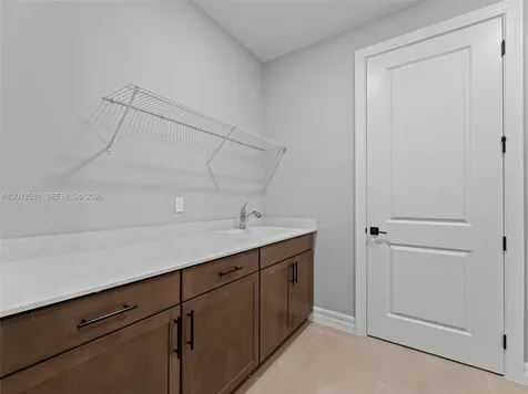 4460 Waterside Drive Oakland Park FL 33309