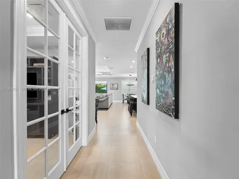 4460 Waterside Drive Oakland Park FL 33309