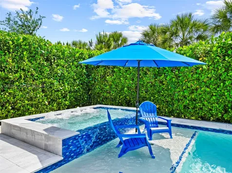 4460 Waterside Drive Oakland Park FL 33309