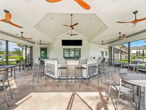 4460 Waterside Drive Oakland Park FL 33309