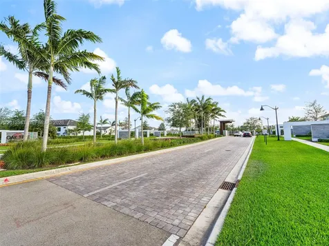 4460 Waterside Drive Oakland Park FL 33309