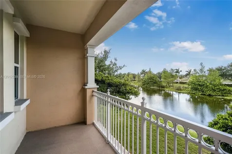 4025 Cascada Circle Cooper City FL 33024