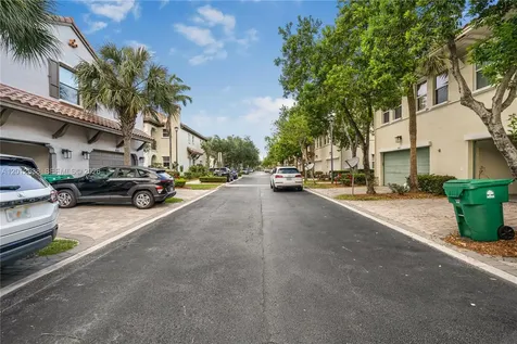 4025 Cascada Circle Cooper City FL 33024