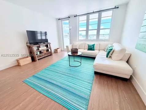 100 Lincoln Road Miami Beach FL 33139