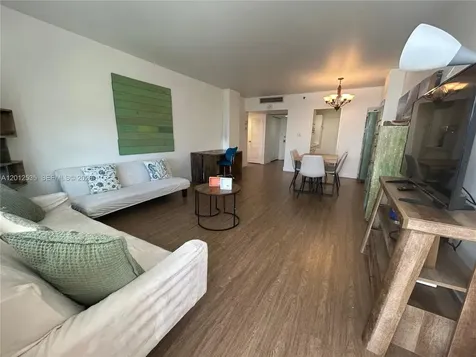 100 Lincoln Road Miami Beach FL 33139