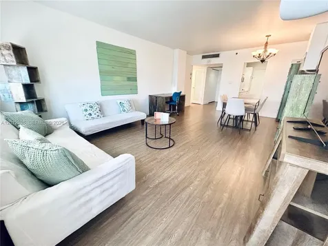 100 Lincoln Road Miami Beach FL 33139