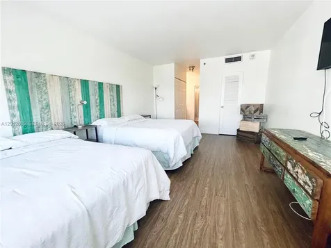 100 Lincoln Road Miami Beach FL 33139