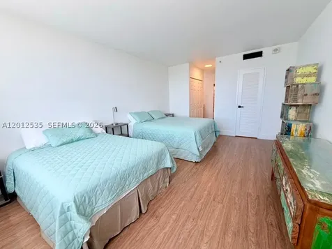100 Lincoln Road Miami Beach FL 33139