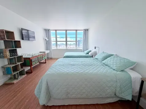100 Lincoln Road Miami Beach FL 33139