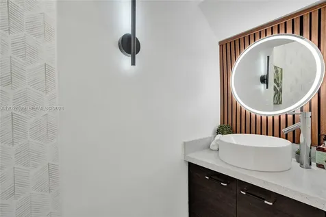 2708 NE 30th Place Fort Lauderdale FL 33306
