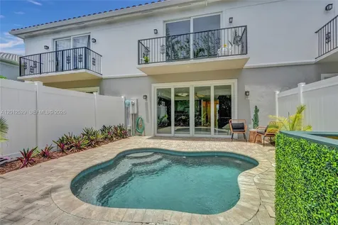 2708 NE 30th Place Fort Lauderdale FL 33306