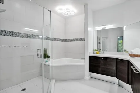 2708 NE 30th Place Fort Lauderdale FL 33306