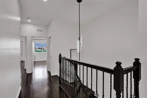 2708 NE 30th Place Fort Lauderdale FL 33306