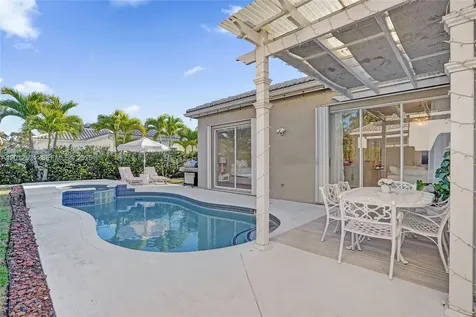 6928 NW 33rd Street Margate FL 33063