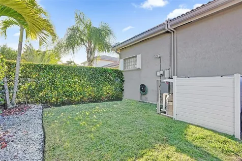 6928 NW 33rd Street Margate FL 33063